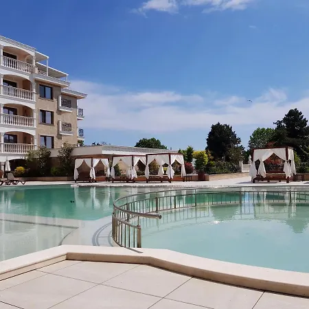 Apartmán Luxury 4-room In 