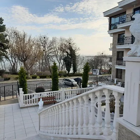 Apartmán Luxury 4-room In 